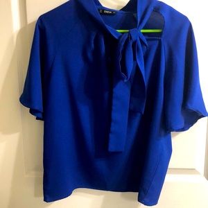 Beautiful blue business top with the best float sleeves